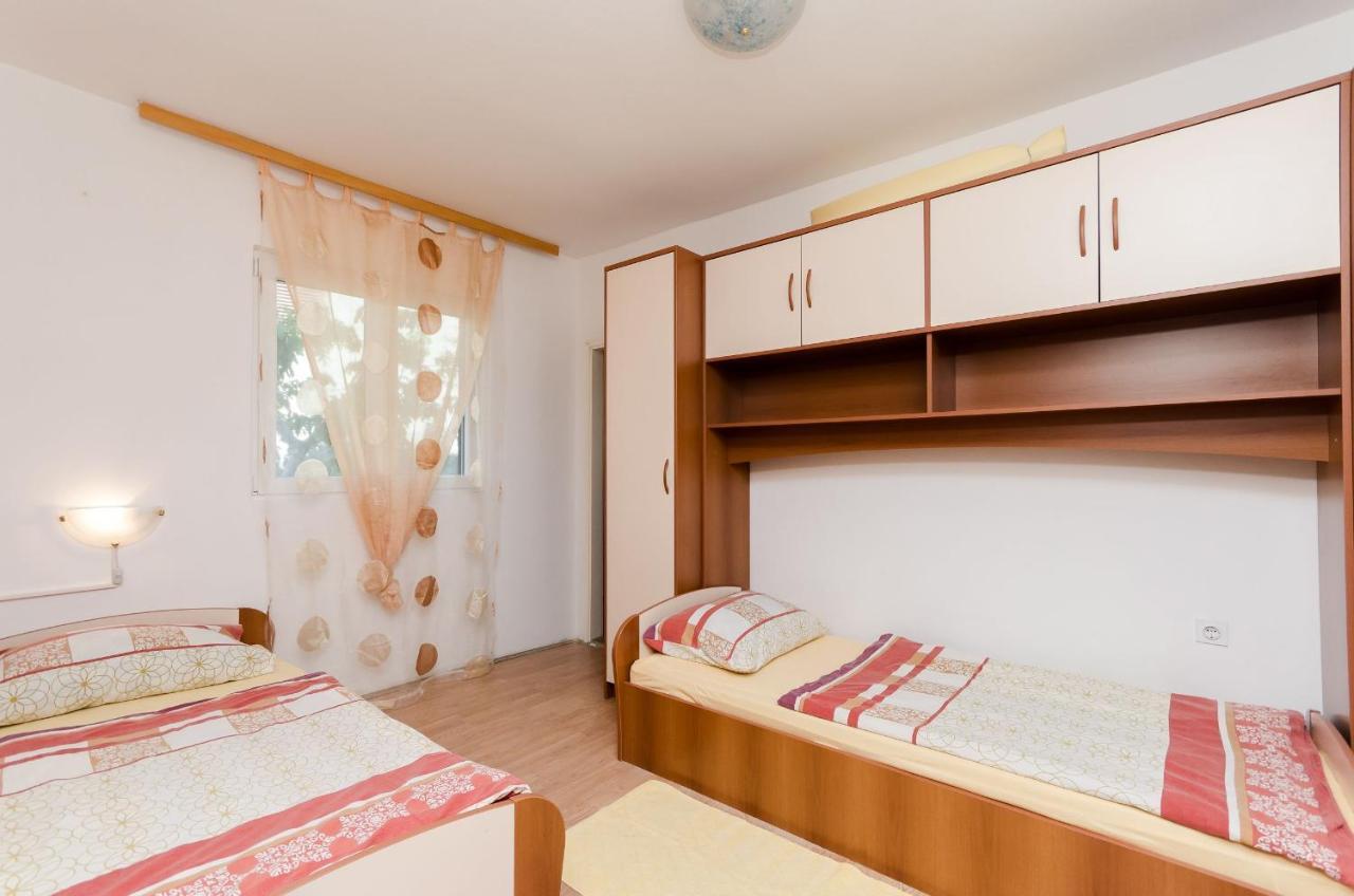 Apartments Albina لوبار المظهر الخارجي الصورة