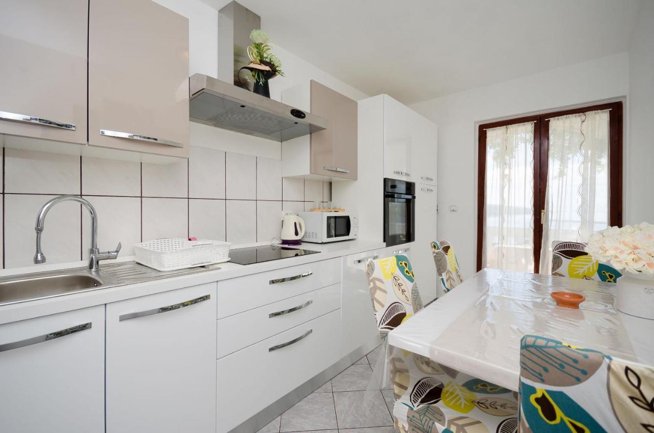 Apartments Albina لوبار المظهر الخارجي الصورة