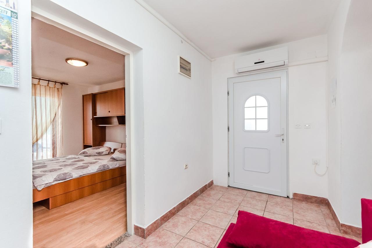 Apartments Albina لوبار المظهر الخارجي الصورة