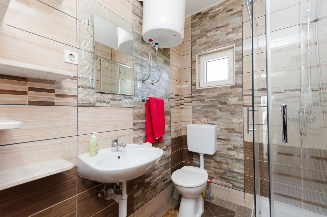 Apartments Albina لوبار المظهر الخارجي الصورة