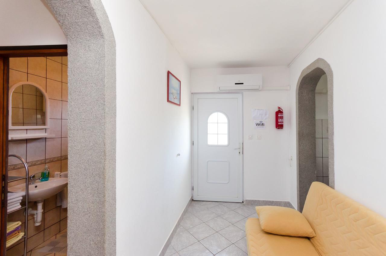 Apartments Albina لوبار المظهر الخارجي الصورة