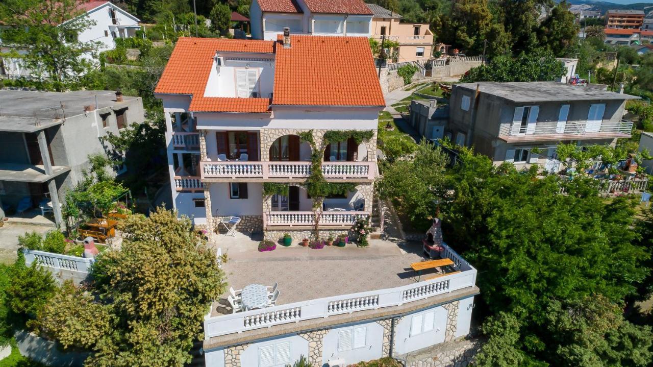 Apartments Albina لوبار المظهر الخارجي الصورة